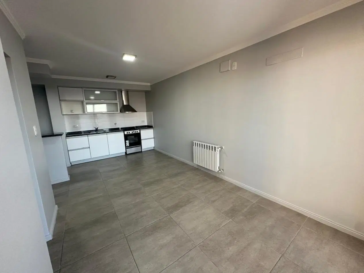 Alquiler Dpto 1 Dorm y cochera con amenities Rivadavia 3100 5