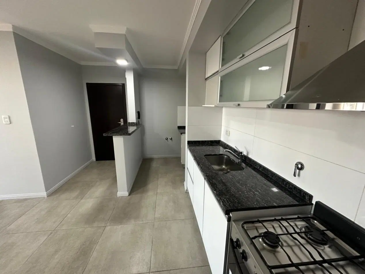 Alquiler Dpto 1 Dorm y cochera con amenities Rivadavia 3100 2