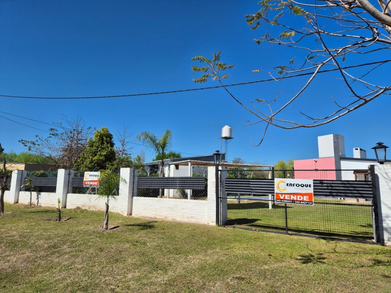 Foto de CASA QUINTA CON PISCINA Y GRAN TERRENO — ARROYO LEYES Ruta 1 km12, imagen 3