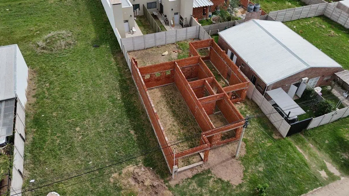 CASA EN CONSTRUCCIÓN - BARRIO SAN VICENTE 4