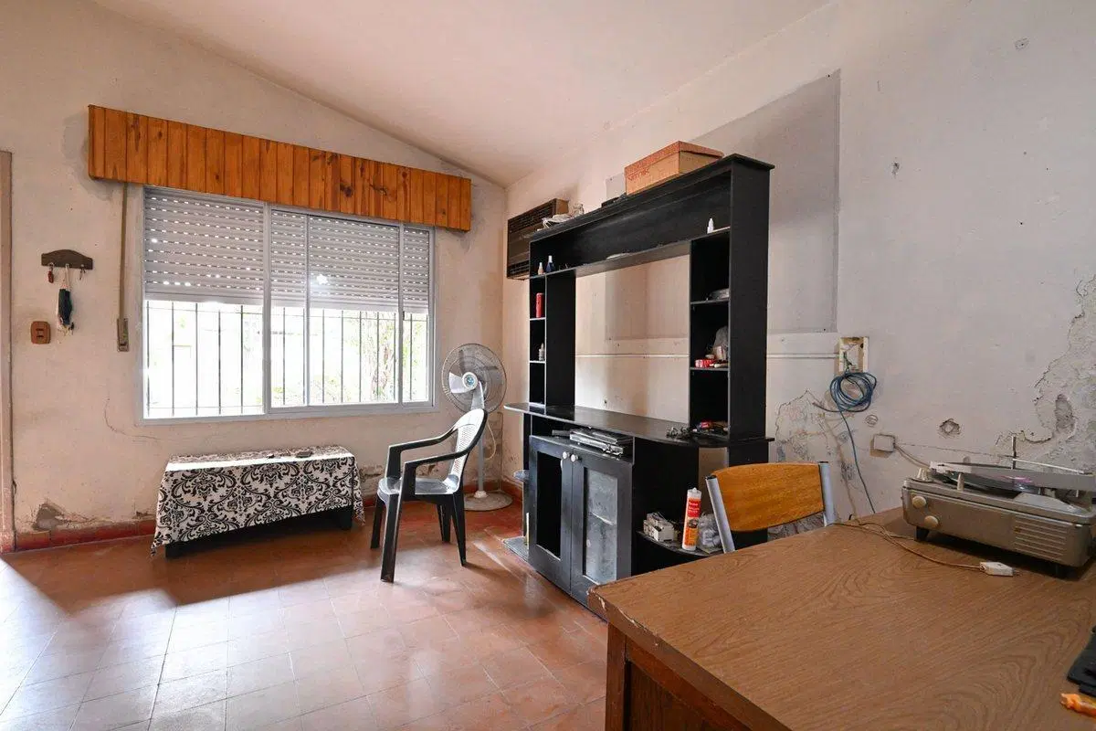 CASA CON AMPLIO TERRENO IDEAL PARA DESARROLLO 5