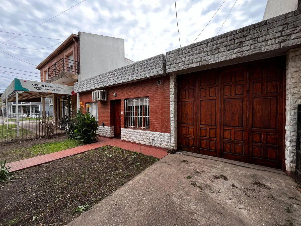 SE VENDE CASA DOS DORMITORIOS EXCELENTE UBICACION 2