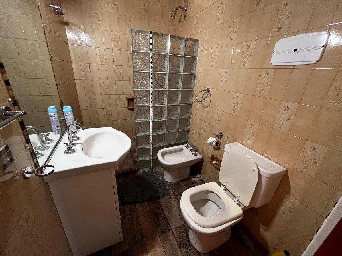 SE VENDE CASA DOS DORMITORIOS EXCELENTE UBICACION 4