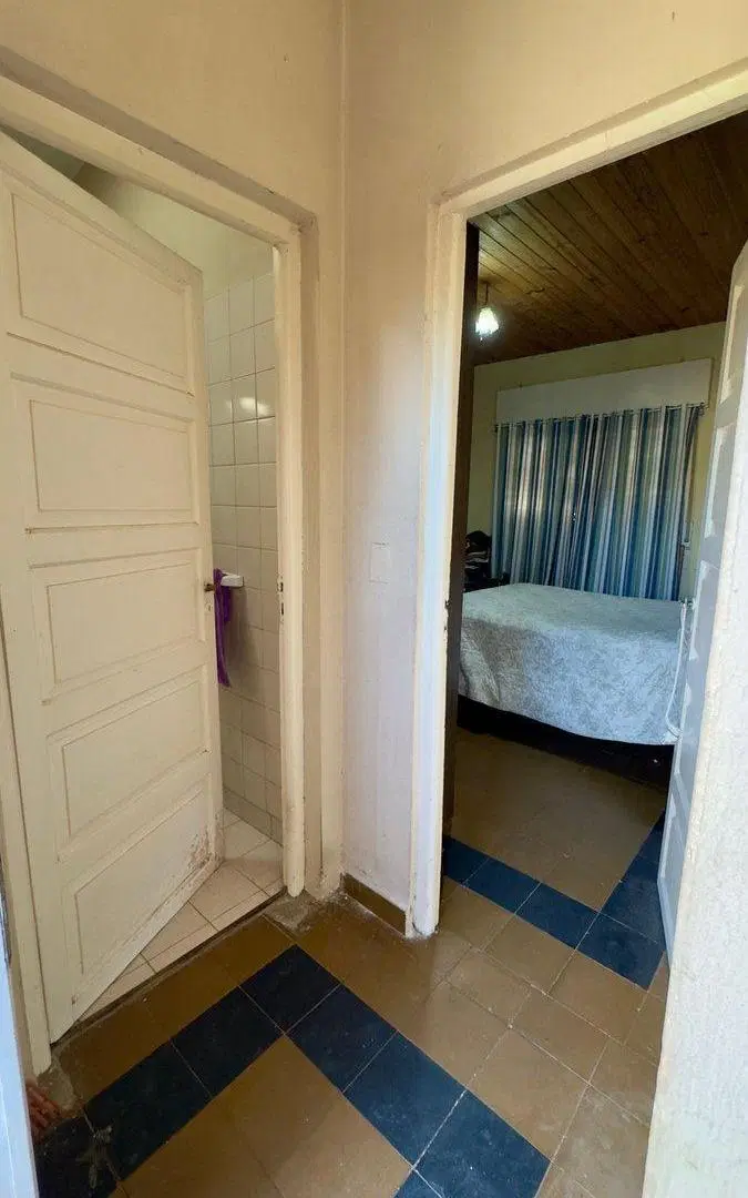 EN VENTA: OPORTUNIDAD INVERSIÓN: CASA + COCHERAS 3