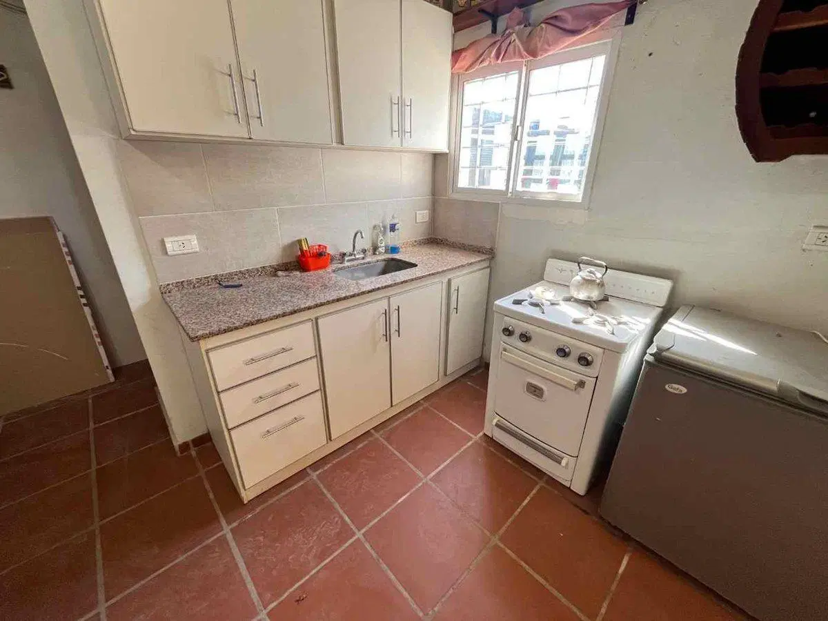 EN VENTA OPORTUNIDAD  2 MONOAMBIENTES 4