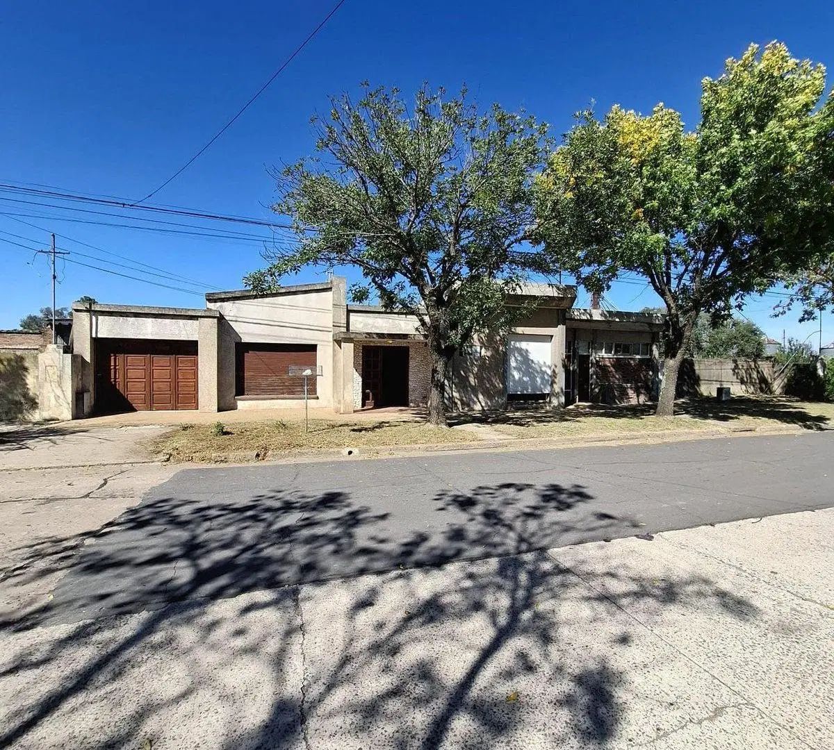 VENTA EXCELENTE 2 PROPIEDADES A RECICLAR EN CARMEN 2