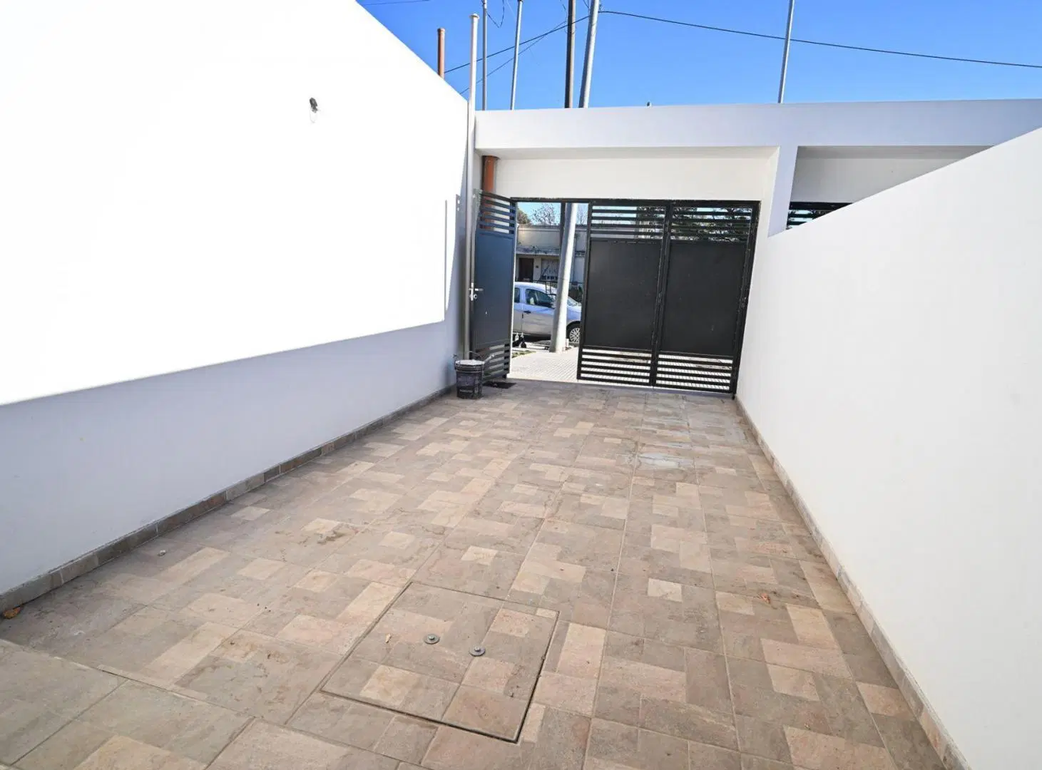 Departamento tipo Duplex con cochera y patio 3