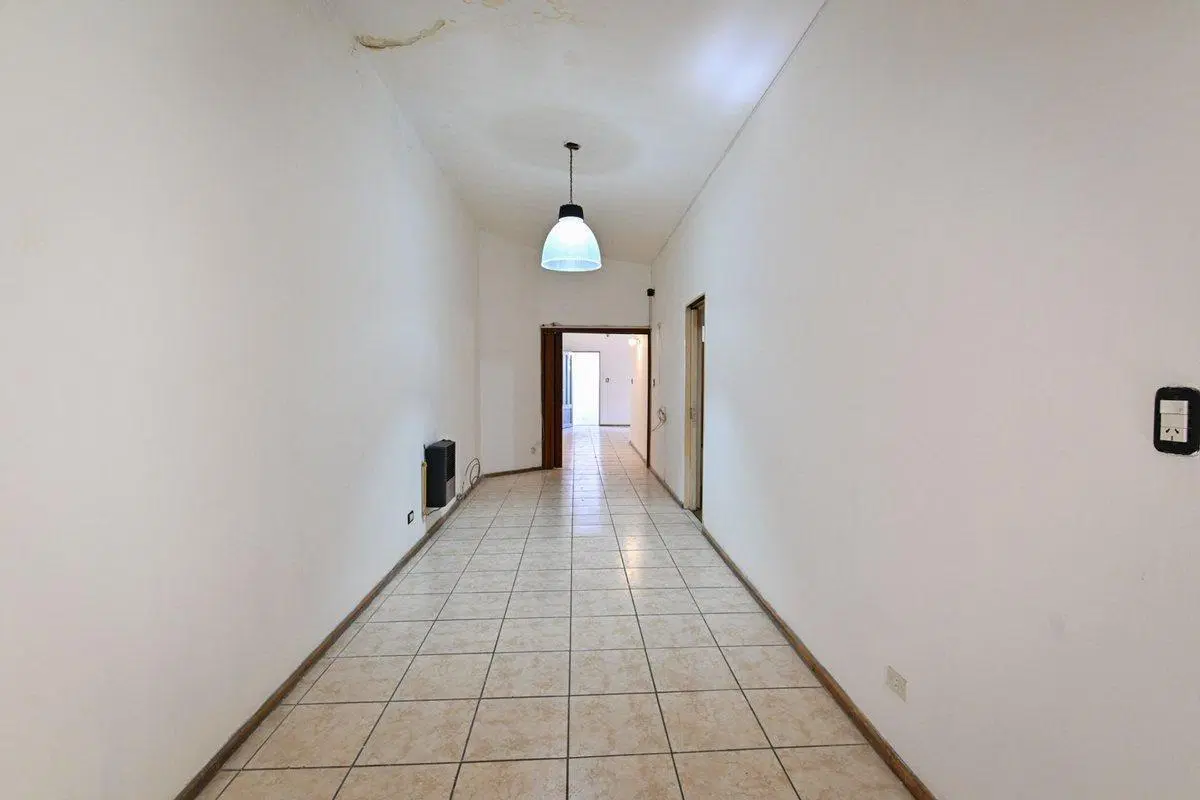 CASA EN VENTA CASTELLI 500 V. TUERTO CENTRO 2