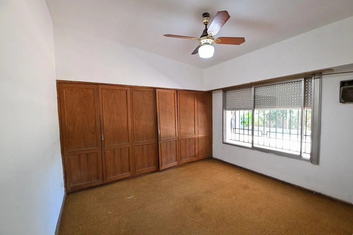 CASA EN VENTA CASTELLI 500 V. TUERTO CENTRO 3
