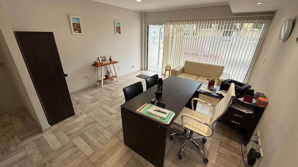 Se vende Local/oficina en Av. Laprida al 400 - VT 2