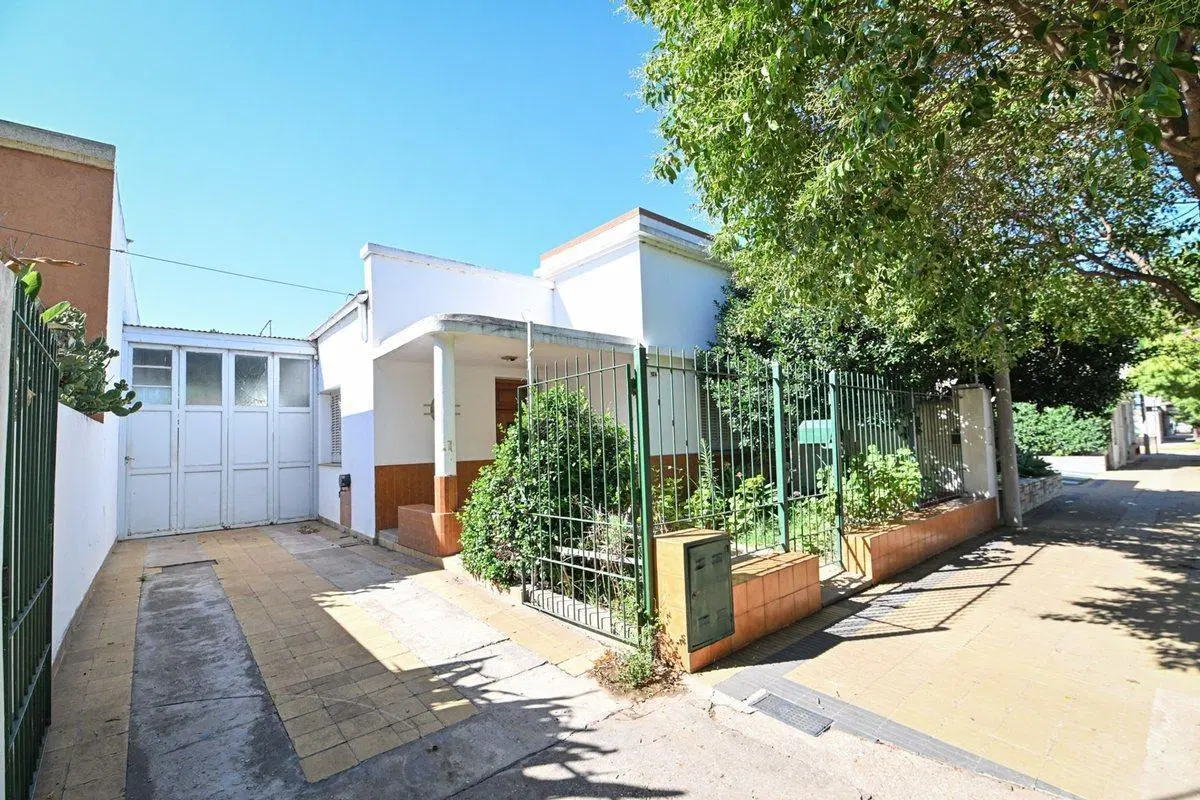 CASA EN VENTA - TERRENO DE 400 M2 MAIPU 1266 2