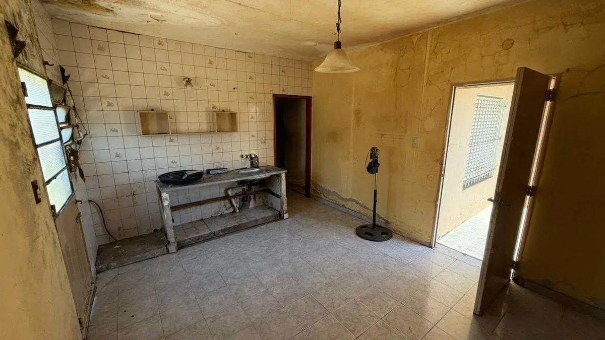 Se vende casa a reciclar s/gran terreno 3