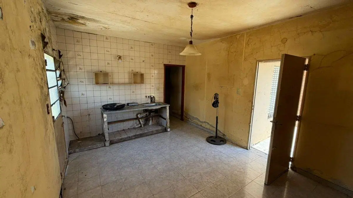 Se vende casa a reciclar s/gran terreno 5