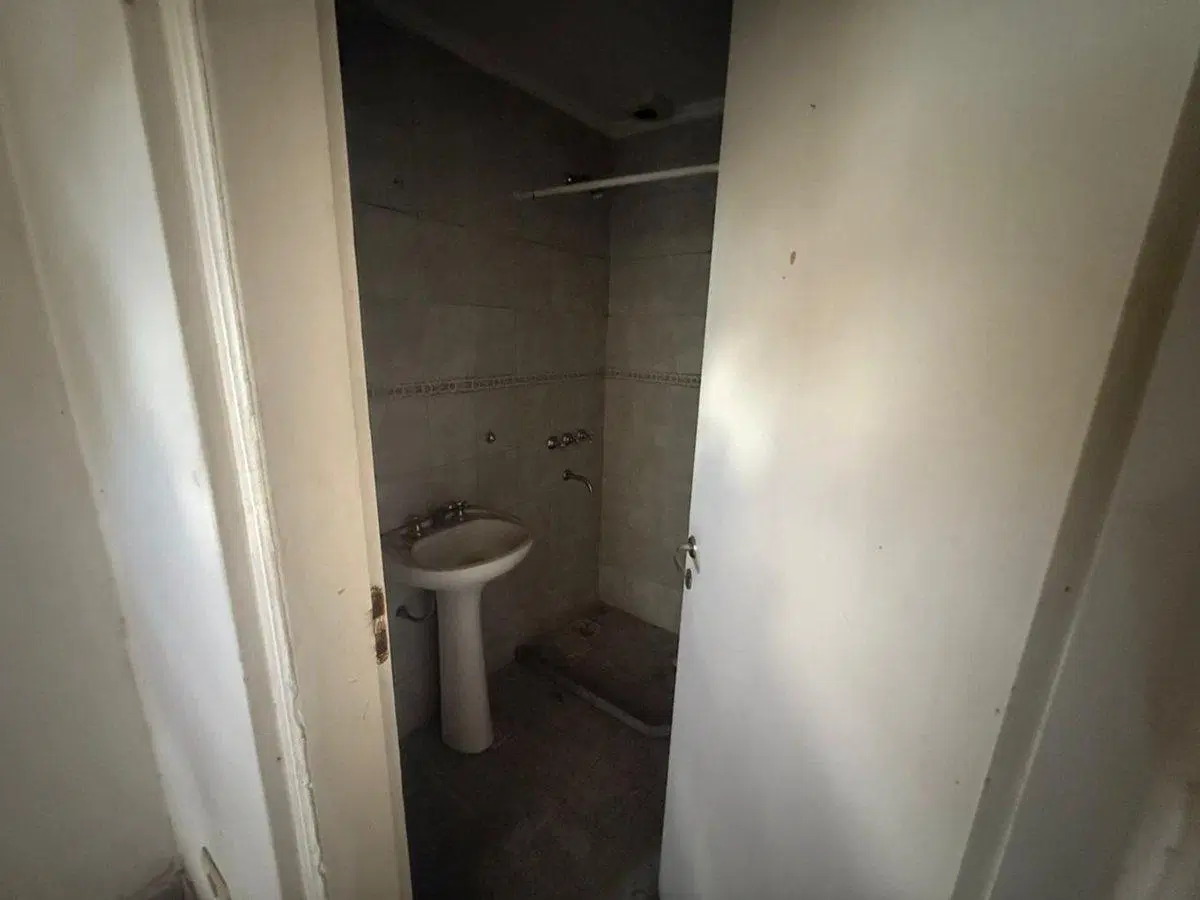 SE VENDEN 2 DEPARTAMENTOS A REFACCIONAR 2