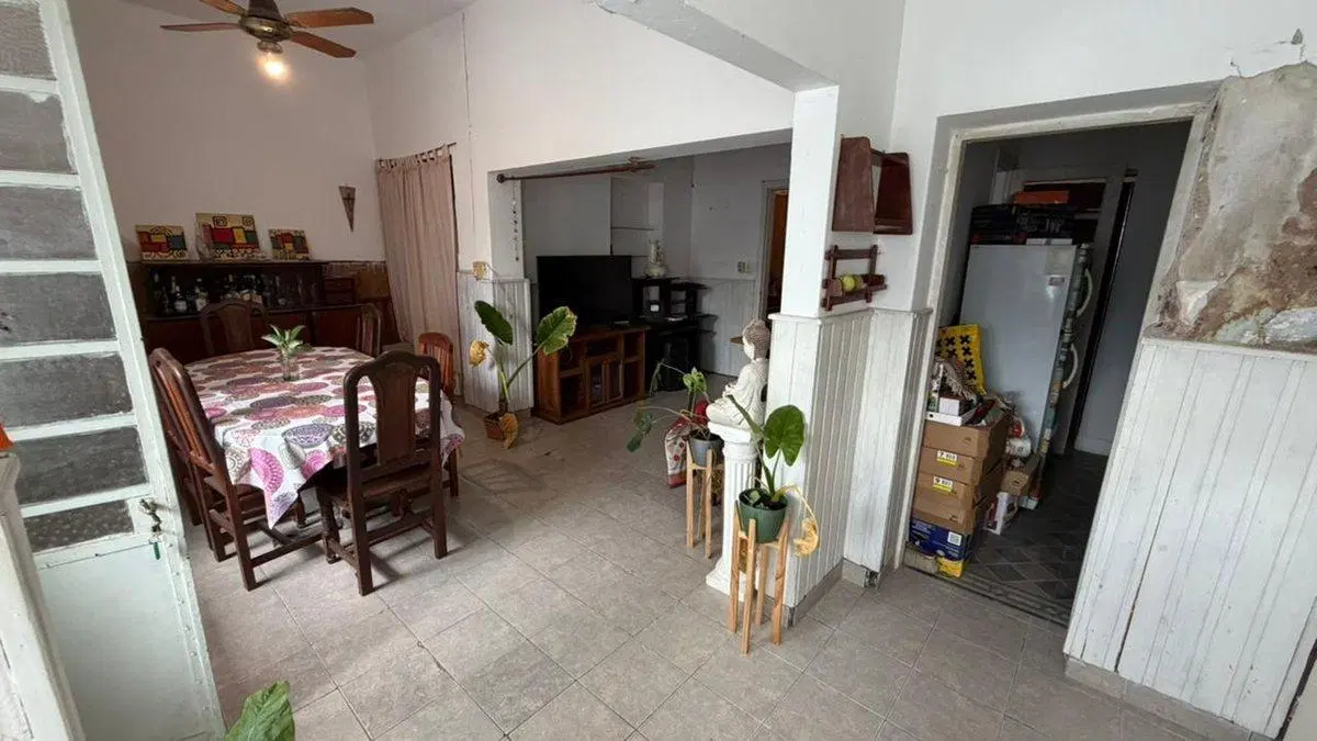 Se vende casona antigüa céntrica a refaccionar- VT 3
