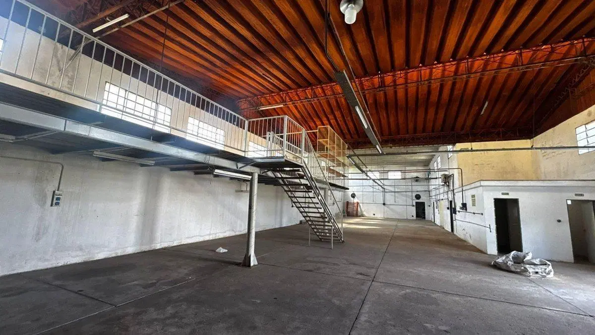 SE VENDE GALPON CON OFICINAS EN PARQUE INDUSTRIAL 2