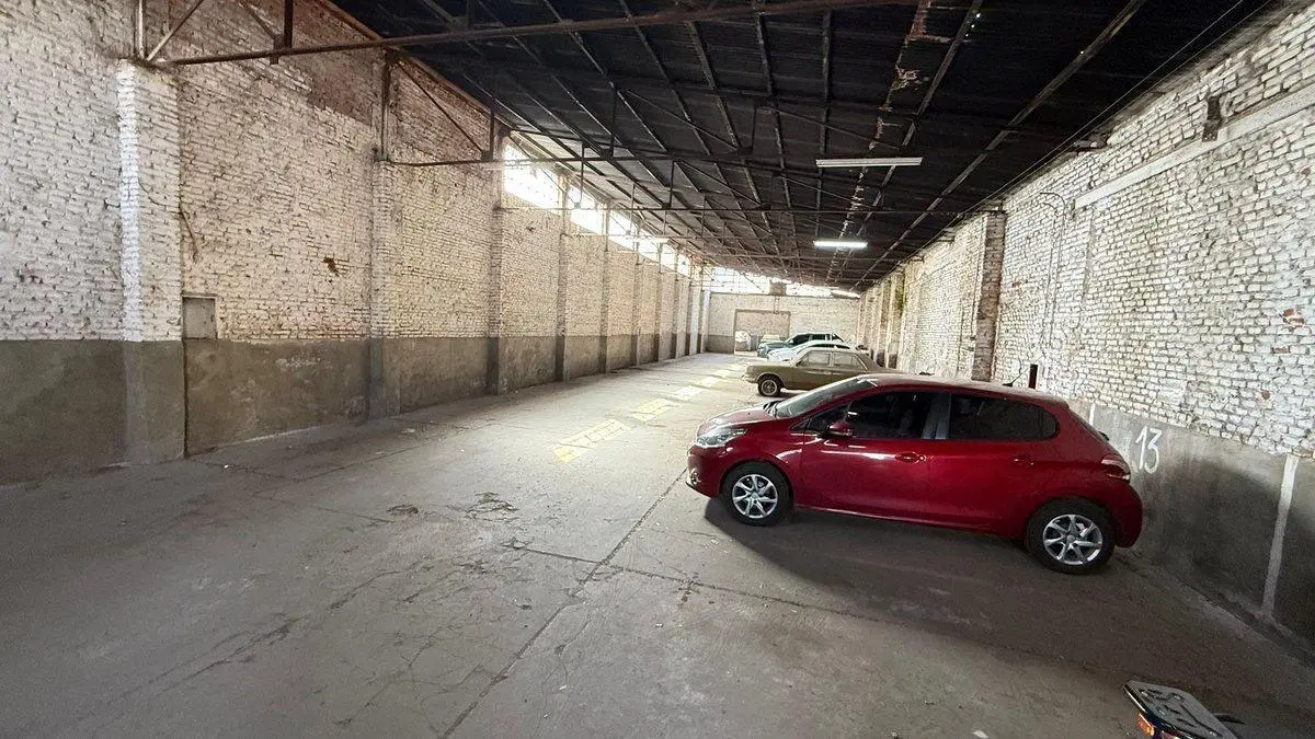 Se vende Galpón ideal p/uso comercial-Lavalle 643 5