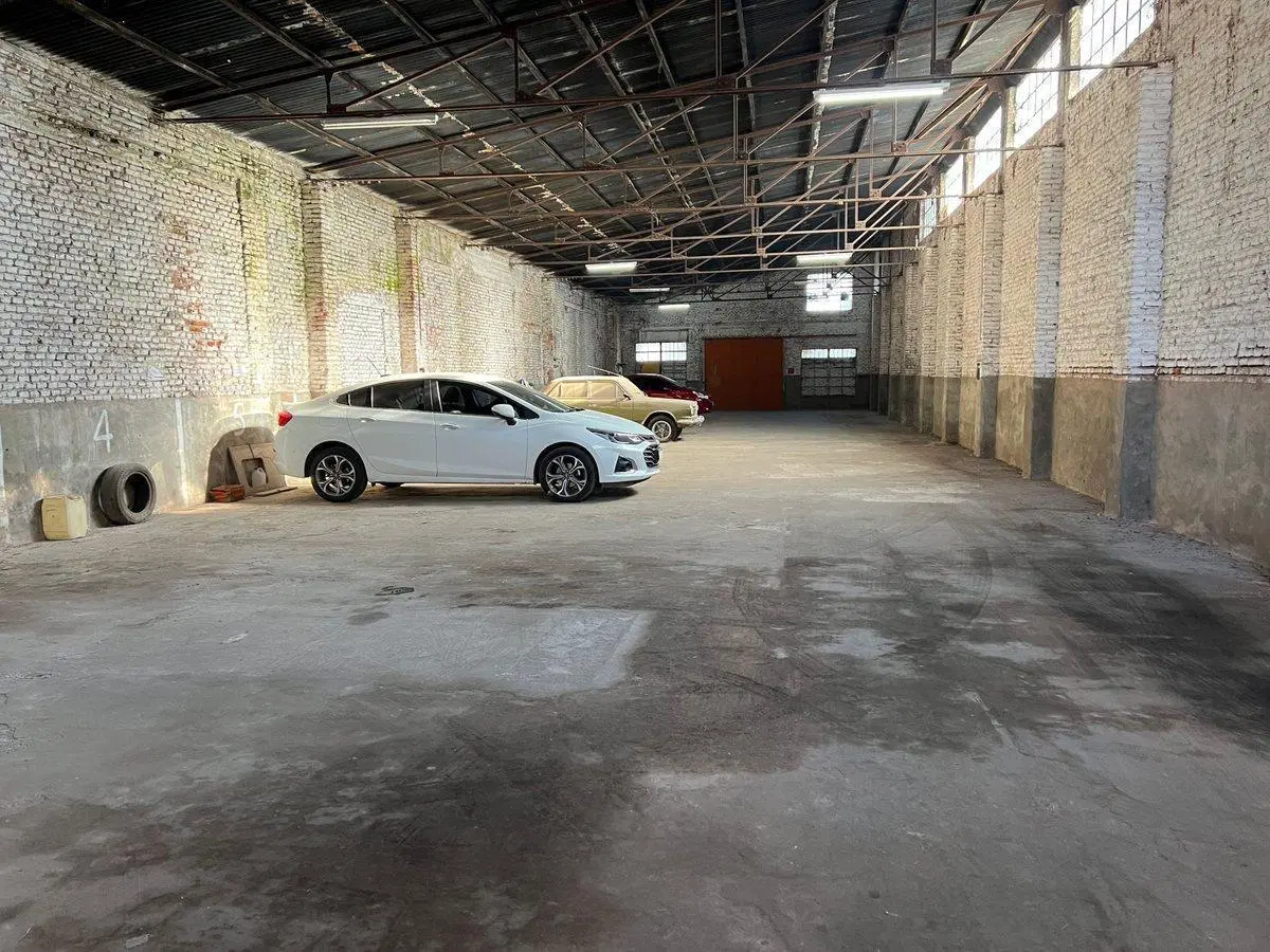 Se vende Galpón ideal p/uso comercial-Lavalle 643 4