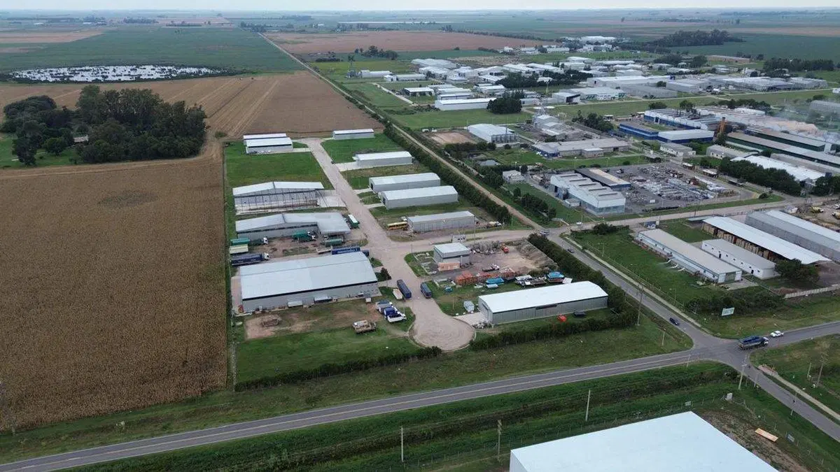 Se vende lote Uso Industrial en VT 4