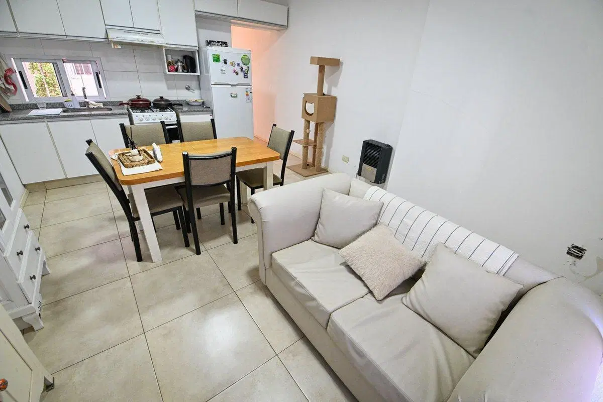 DEPTO EN VENTA C/COCHERA Y PATIO CENTRO II 5