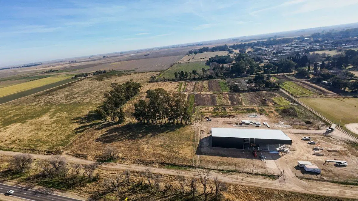 Se vende lote de 3.360 m2 s/Ruta Nac. 33, VT. 5