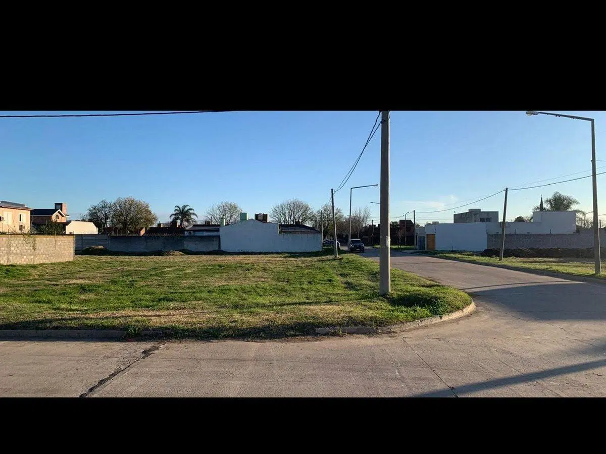 VENTA DE LOTE. EXCELENTE UBICACION 3