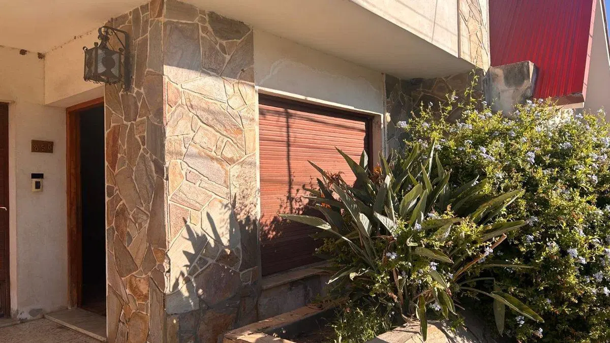 Importante casa de 2 plantas 2