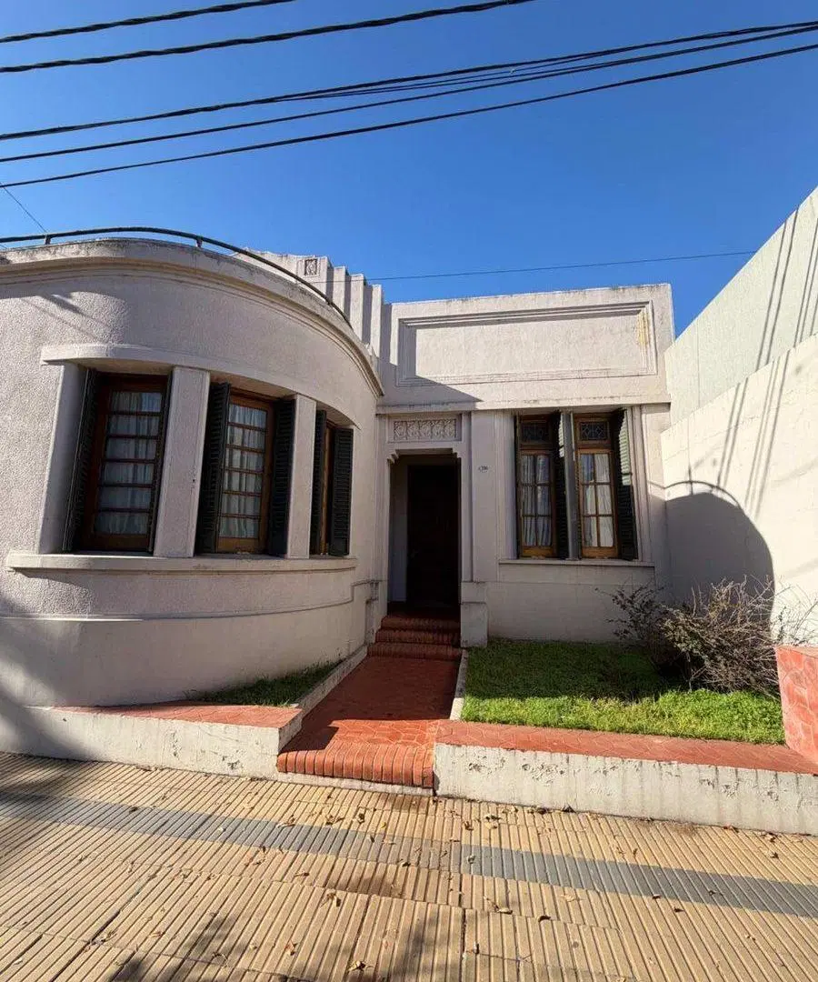 IMPORTANTE PROPIEDAD EN VENTA EN PLENO CENTRO 3