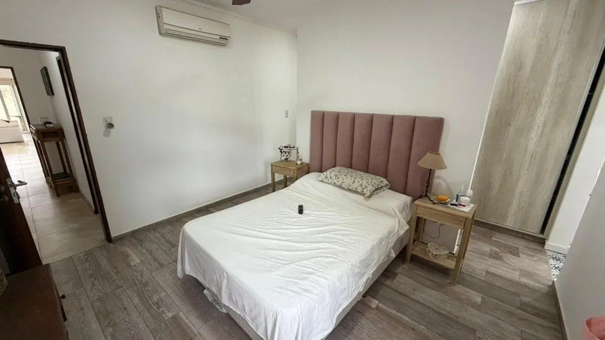 Se vende casa IMPECABLE,2 dorm,zona residencial VT 5