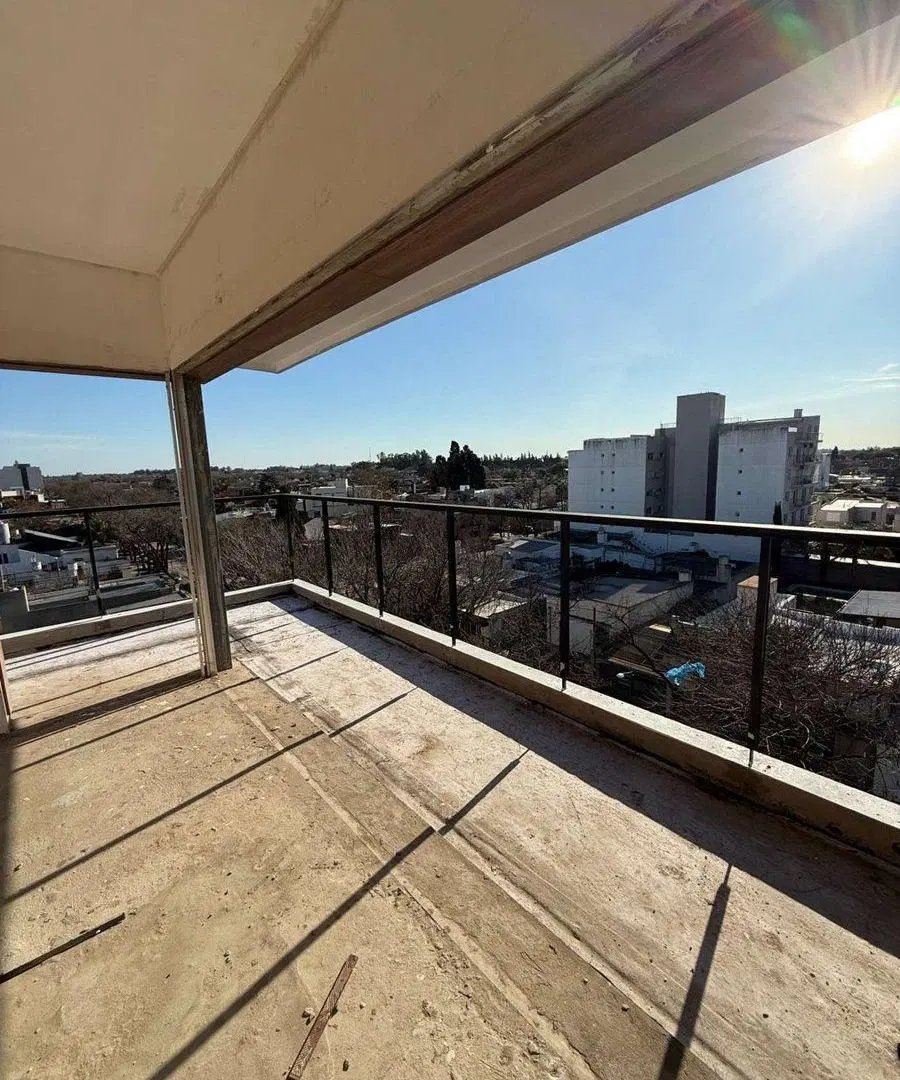 VENTA DEPARTAMENTO DE DOS DORMITORIOS C/ COCHERA 5