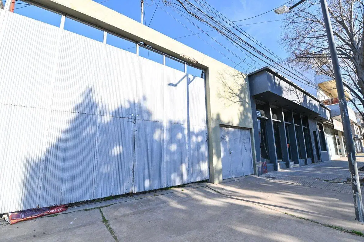 IMPORTANTE INMUEBLE EN VENTA - CENTRO V. TUERTO 3