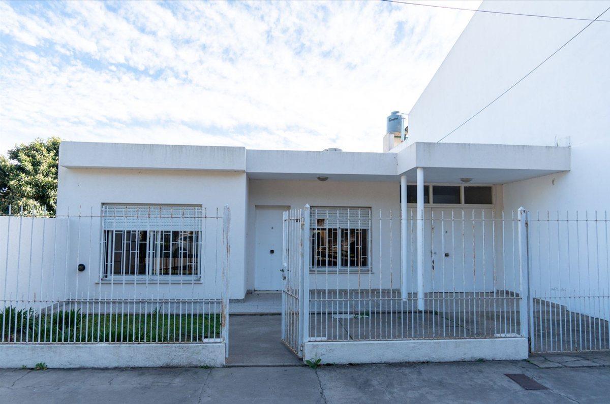 Hermosa casa - Excelente terreno