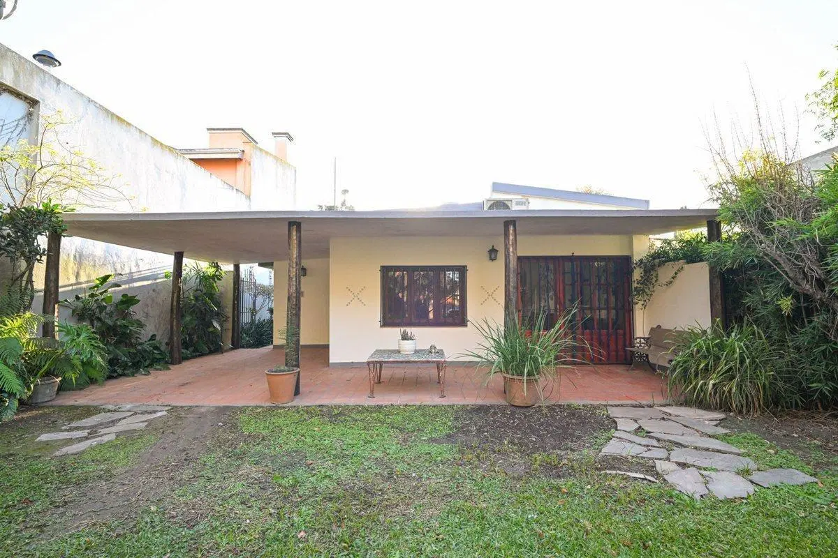 VENTA CASA QUINTA BARRIO LOS PINOS 4