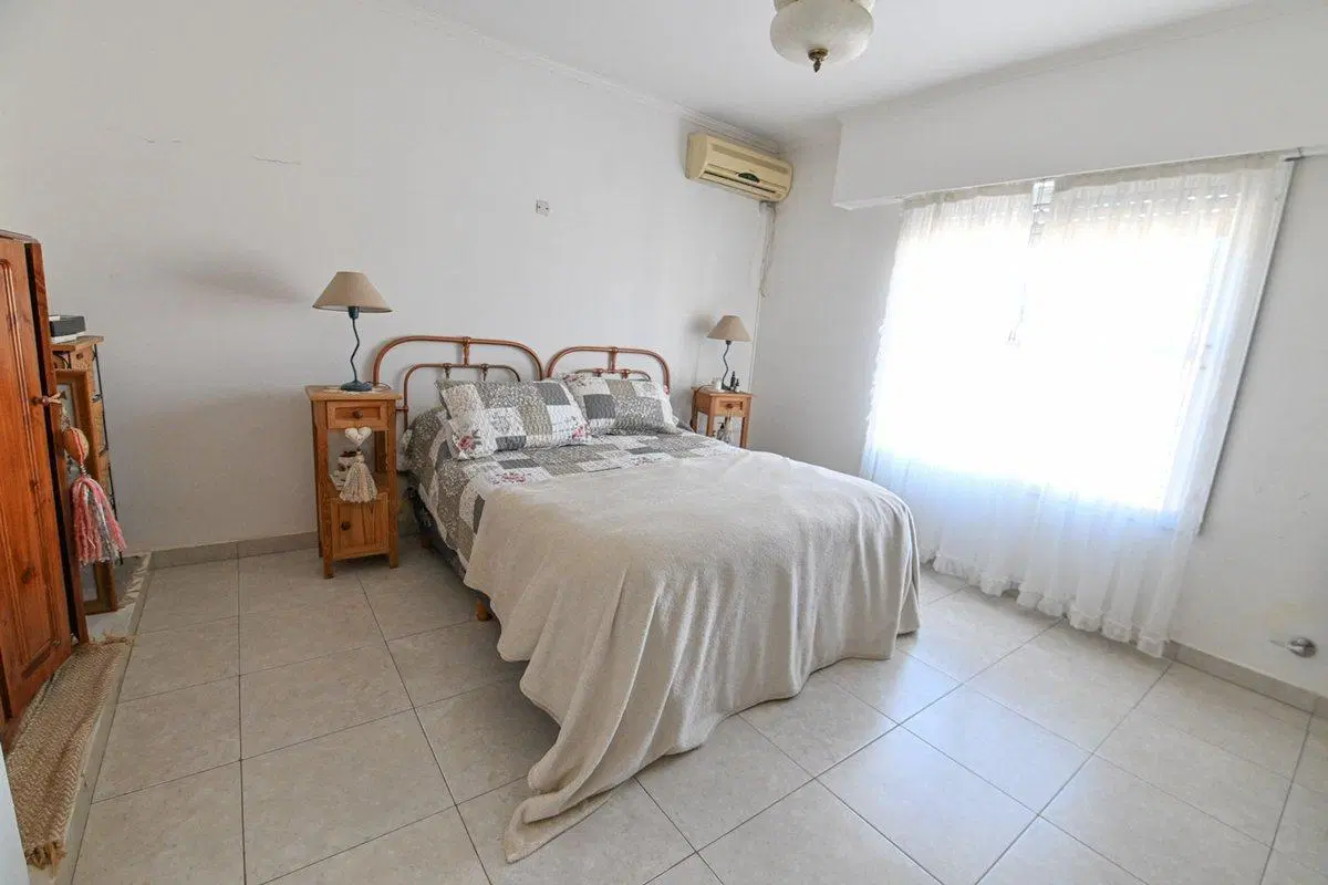 MODERNO DEPARTAMENTO EN VENTA DE 2 DORMITORIOS 4