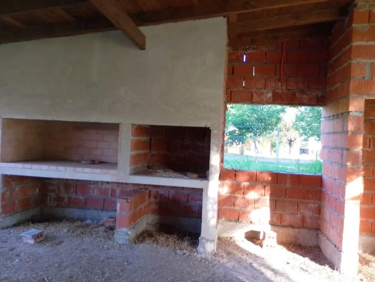 HERMOSA CASA A TERMINAR EN MAGGIOLO 3