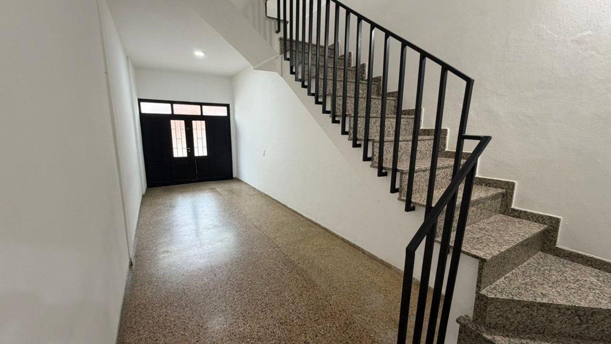 Foto de Local Comercial +Depto de 2 dorm c/cochera CENTRO, imagen 4