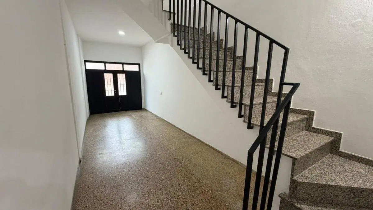 Local Comercial +Depto de 2 dorm c/cochera CENTRO 4