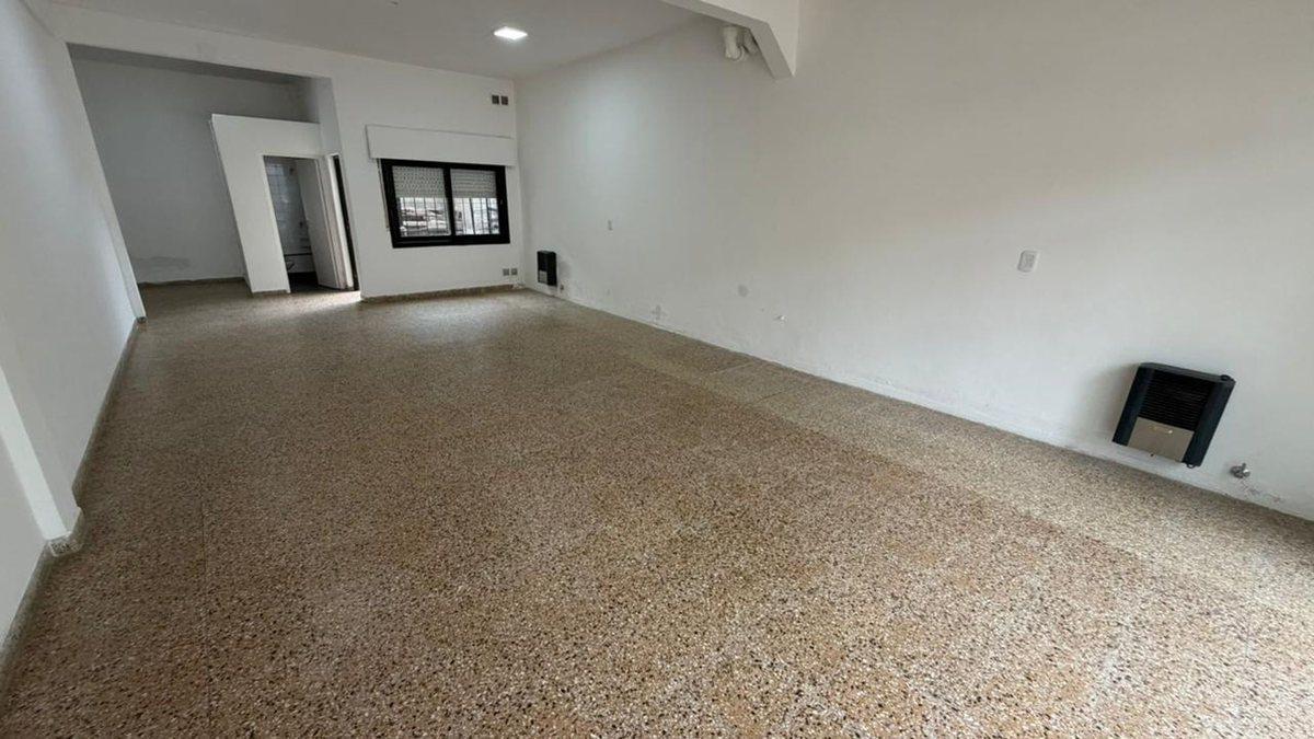 Local Comercial +Depto de 2 dorm c/cochera CENTRO