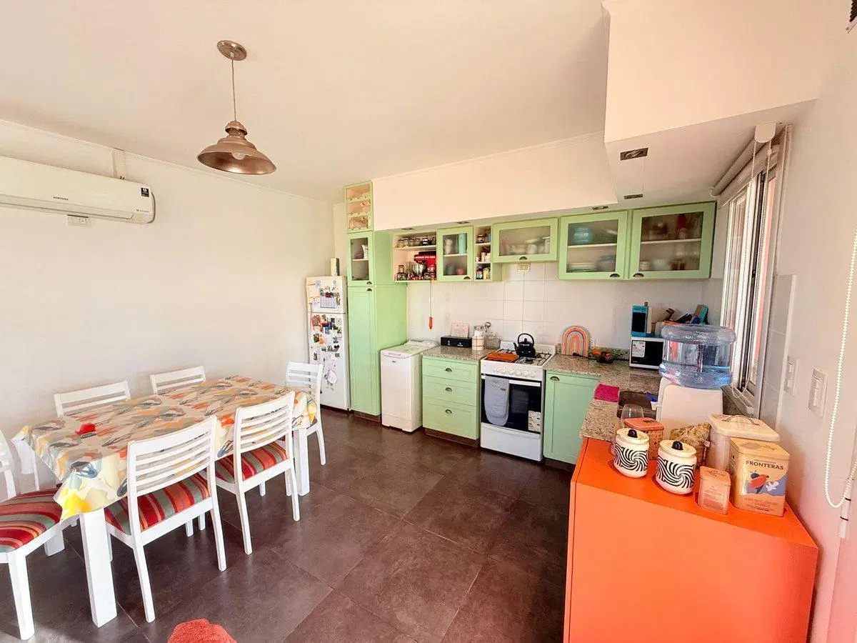 SE VENDE CASA DOS DORMITOROS CON PILETA EN MURPHY 3