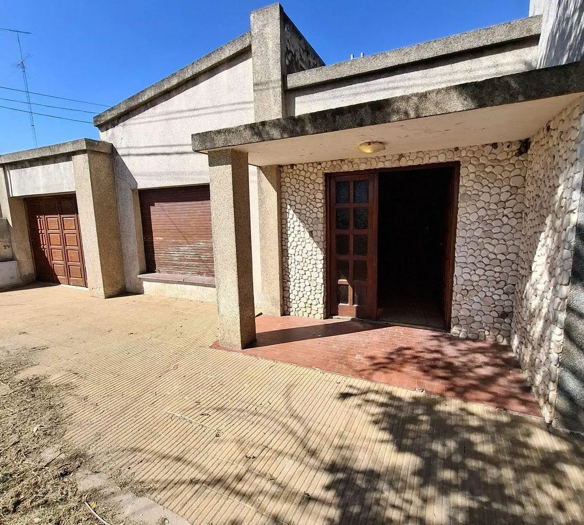 VENTA EXCELENTE 2 PROPIEDADES A RECICLAR EN CARMEN 3
