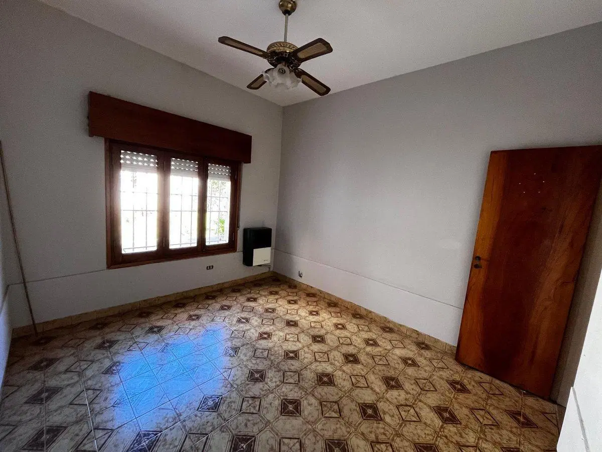 SE VENDE CASA DOS DORMITORIOS EXCELENTE UBICACION 5