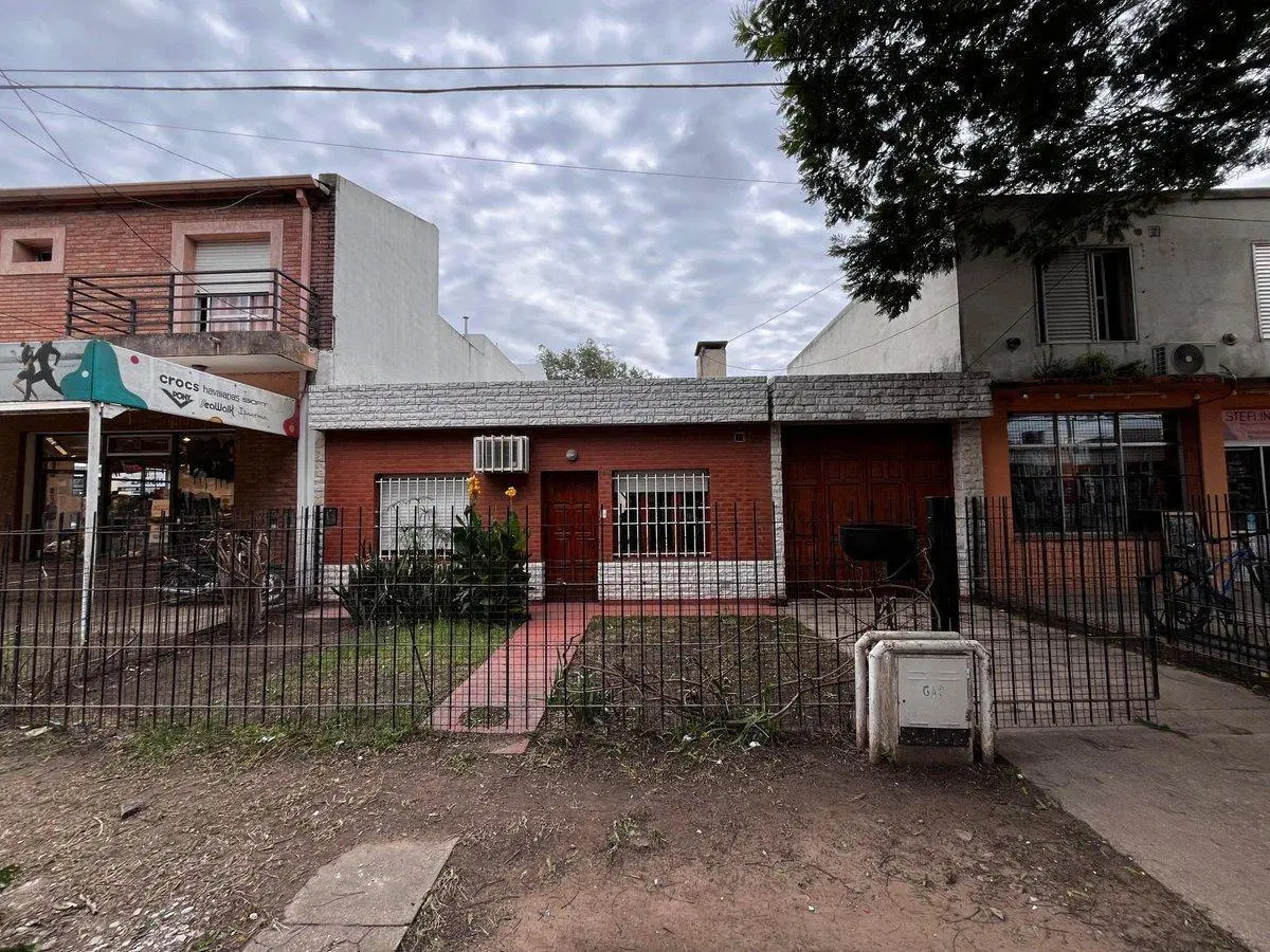 SE VENDE CASA DOS DORMITORIOS EXCELENTE UBICACION 2