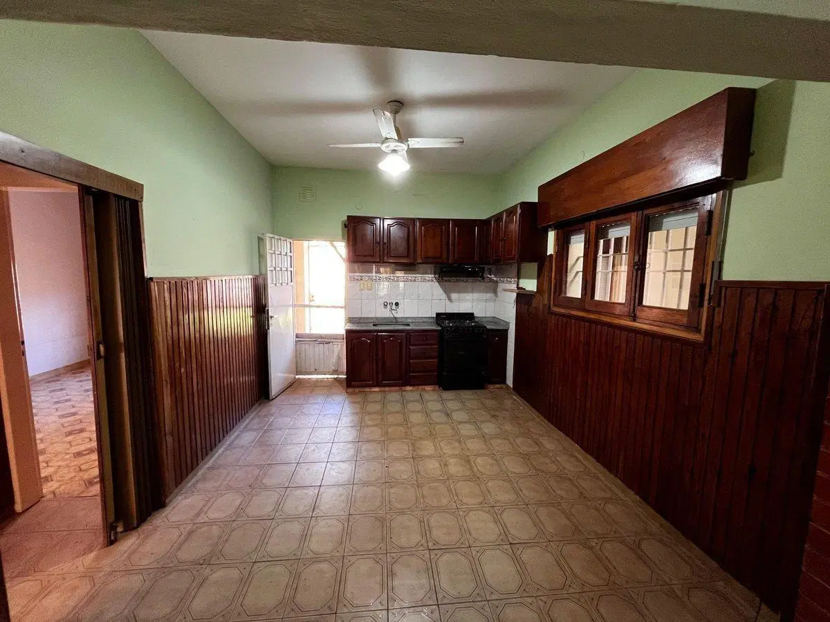 SE VENDE CASA DOS DORMITORIOS EXCELENTE UBICACION 4