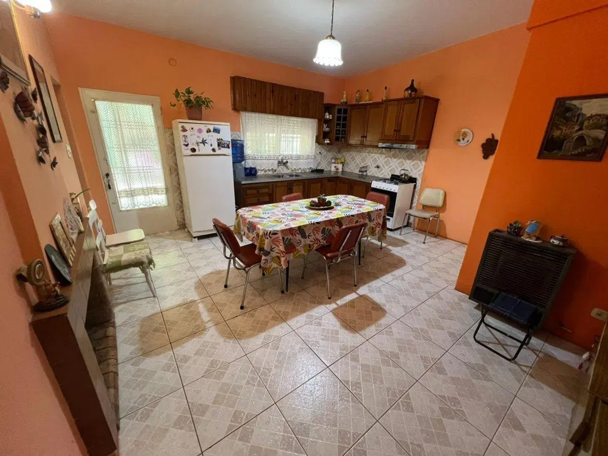 Se vende casa 2 dorm - Zona Esc. Dante Alighieri 3