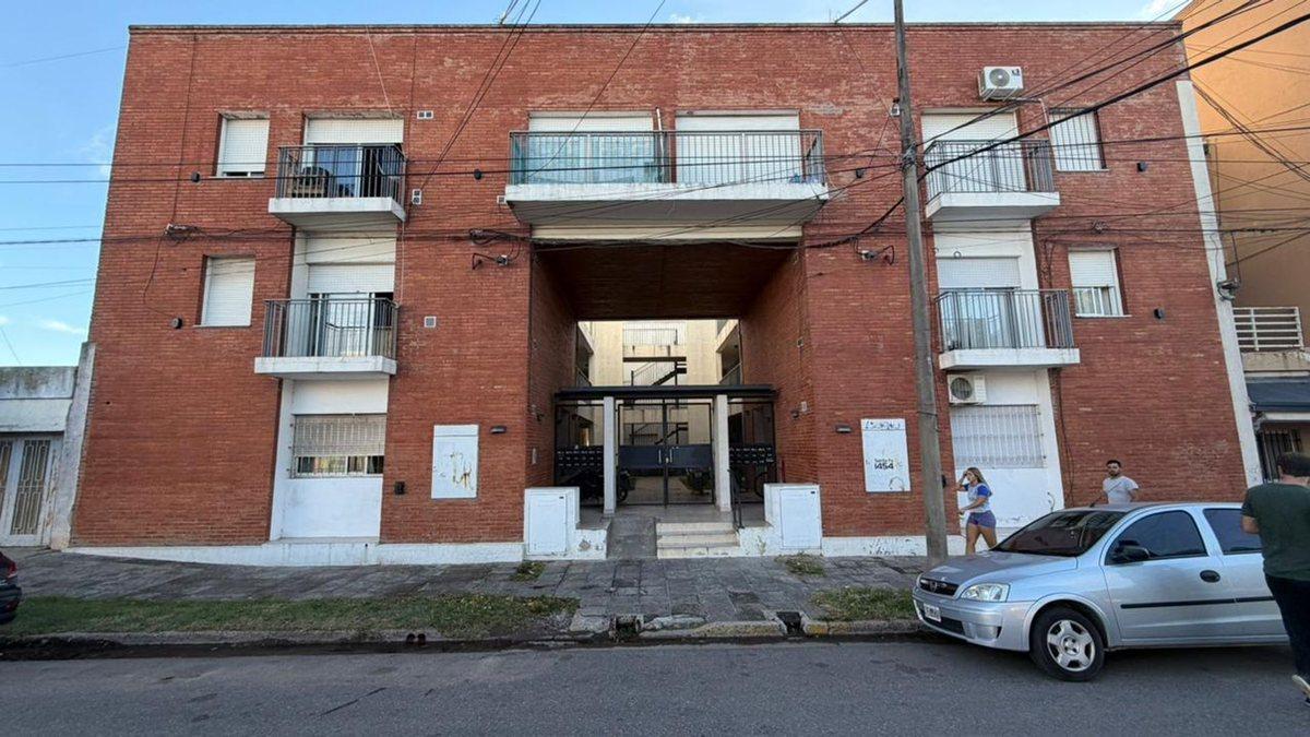 Se vende DEPTO PB zona Hospital Nuevo y Facultad