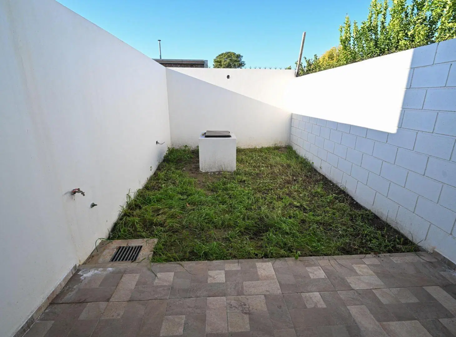 Departamento tipo Duplex con cochera y patio 5