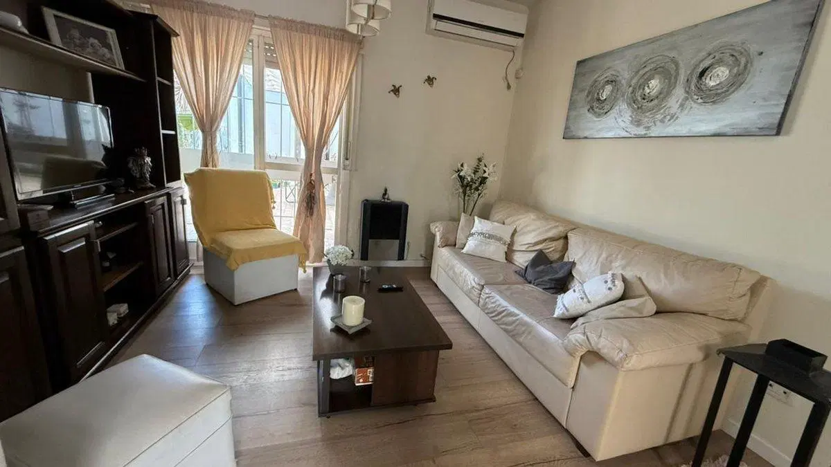 Se vende casa 2 dorm, exc. estado y ubicación 3