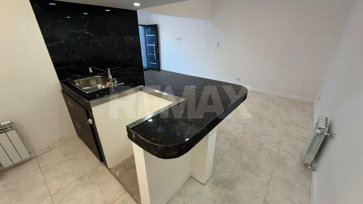 Foto de Se vende Dpto. refaccionado c/cochera + galpón, imagen 4