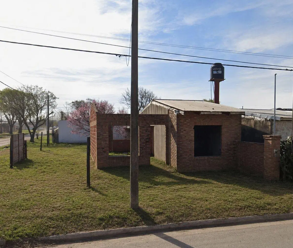 VENTA TERRENO CON CONSTRUCCION A TERMINAR 3