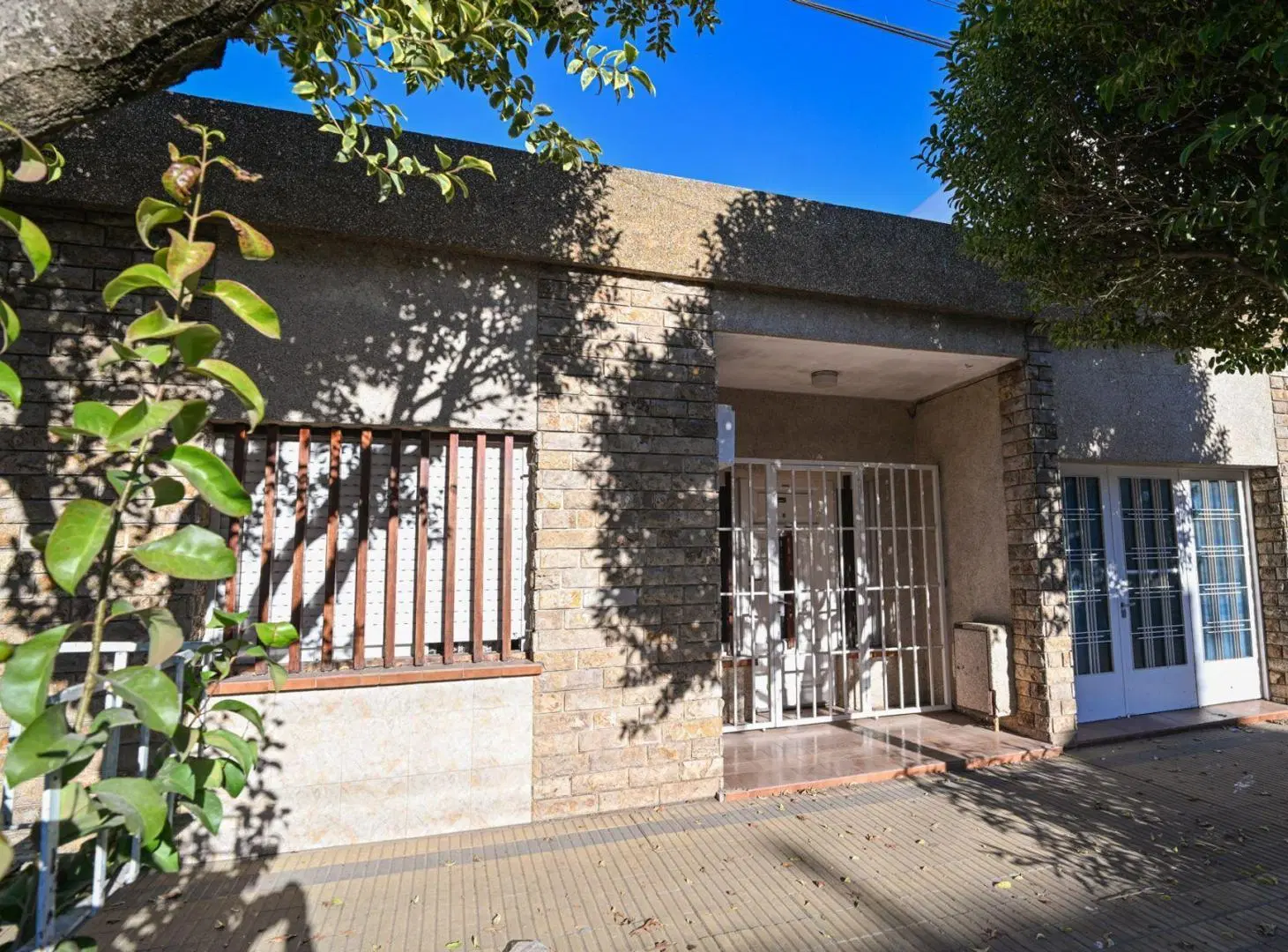 CASA DE DOS DORMITORIOS EN BARRIO CENTRO I 4